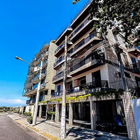 Apartamento para família na praia do forte-3